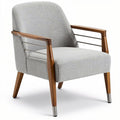 **Moderne fauteuil met houten armleuningen en lichtgrijze stof**